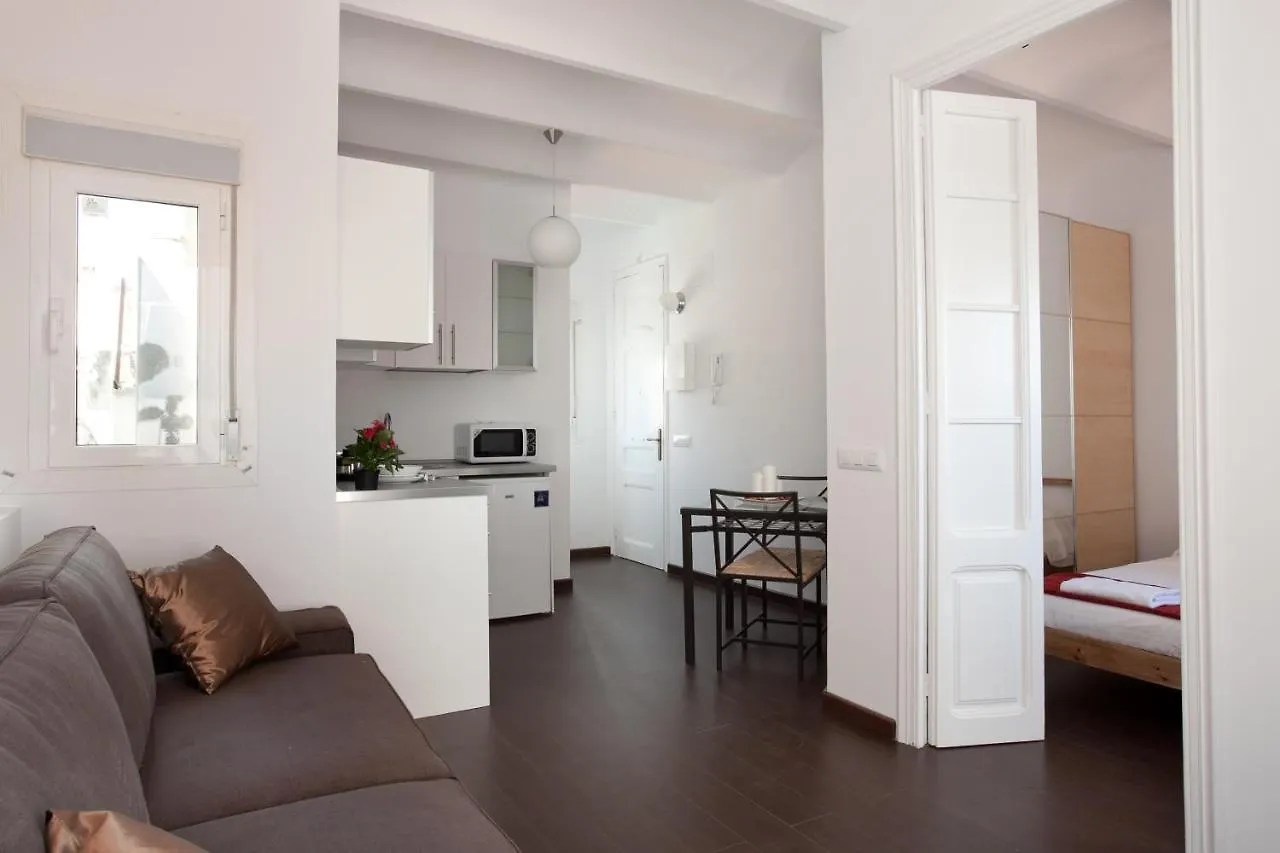 דירות ברצלונה Beautiful Penthouse Next To Sagrada Familia